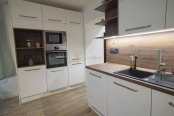 2,5 izb. byt, ul. Jelenia, Staré Mesto,tehlový dom, po rekonštrukcii