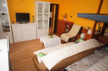 Veľký 1-izb. byt v tehlovom dome, Miletičova ul., Ružinov