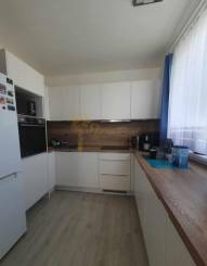 2-izb. byt,Pri Hrubej lúke,Dúbravka, parkovacie státie, pivnica v cene