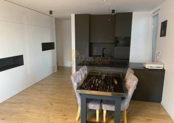 3-izb. byt, Zuzany Chalupovej, Petržalkou s veľkou terasou a saunou