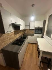 2-izb. byt, Nejedlého, Dúbravka, izby samostatné