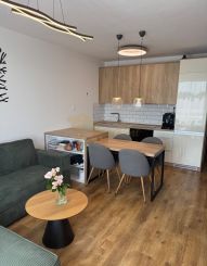 2-izb. byt, Nobelova ul., Nové Mesto, balkón, garážové státie