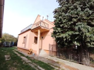 Rodinný dom v obci Krušovce, na skok od Topoľčian